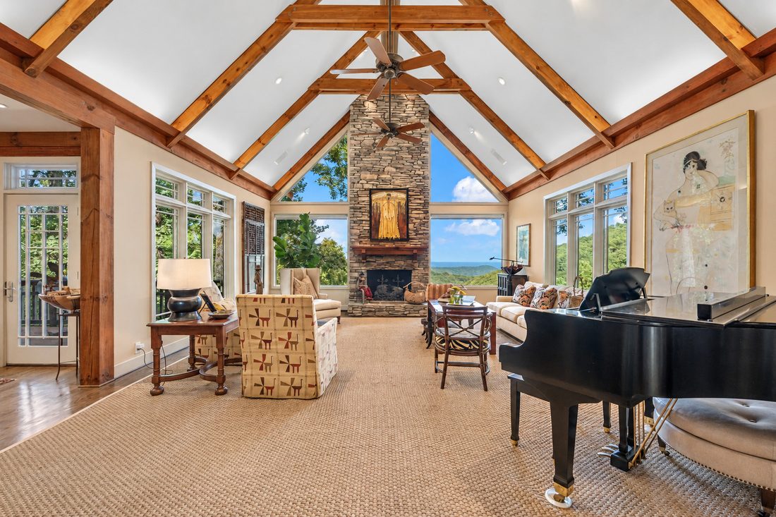 Living room, piano end